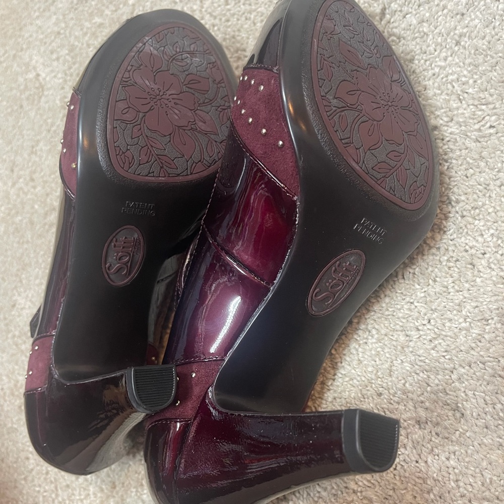 RED LEATHER - Picture 3 of 3
